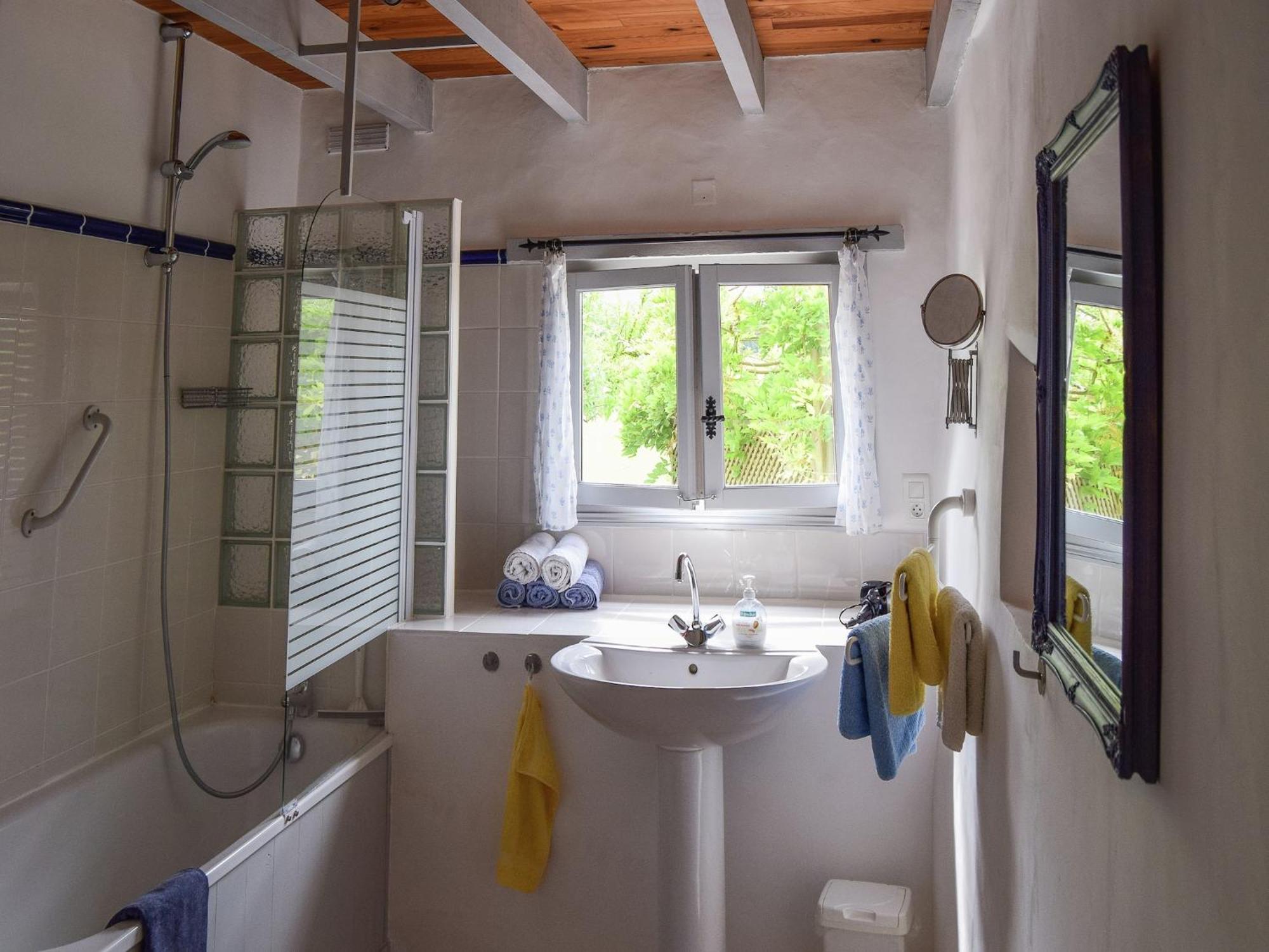 Snug Cottage In Saint Eutrope De Born With Pool 外观 照片